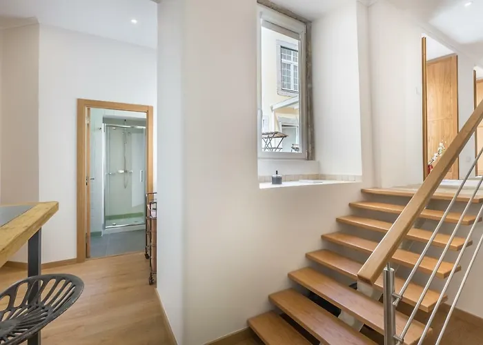 With Διαμέρισμα Lisboa